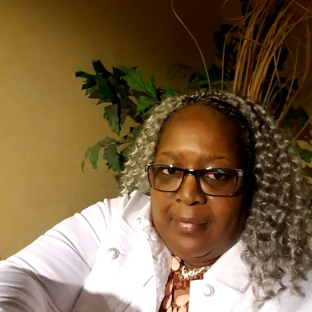 Meet your Posher, Dyanna